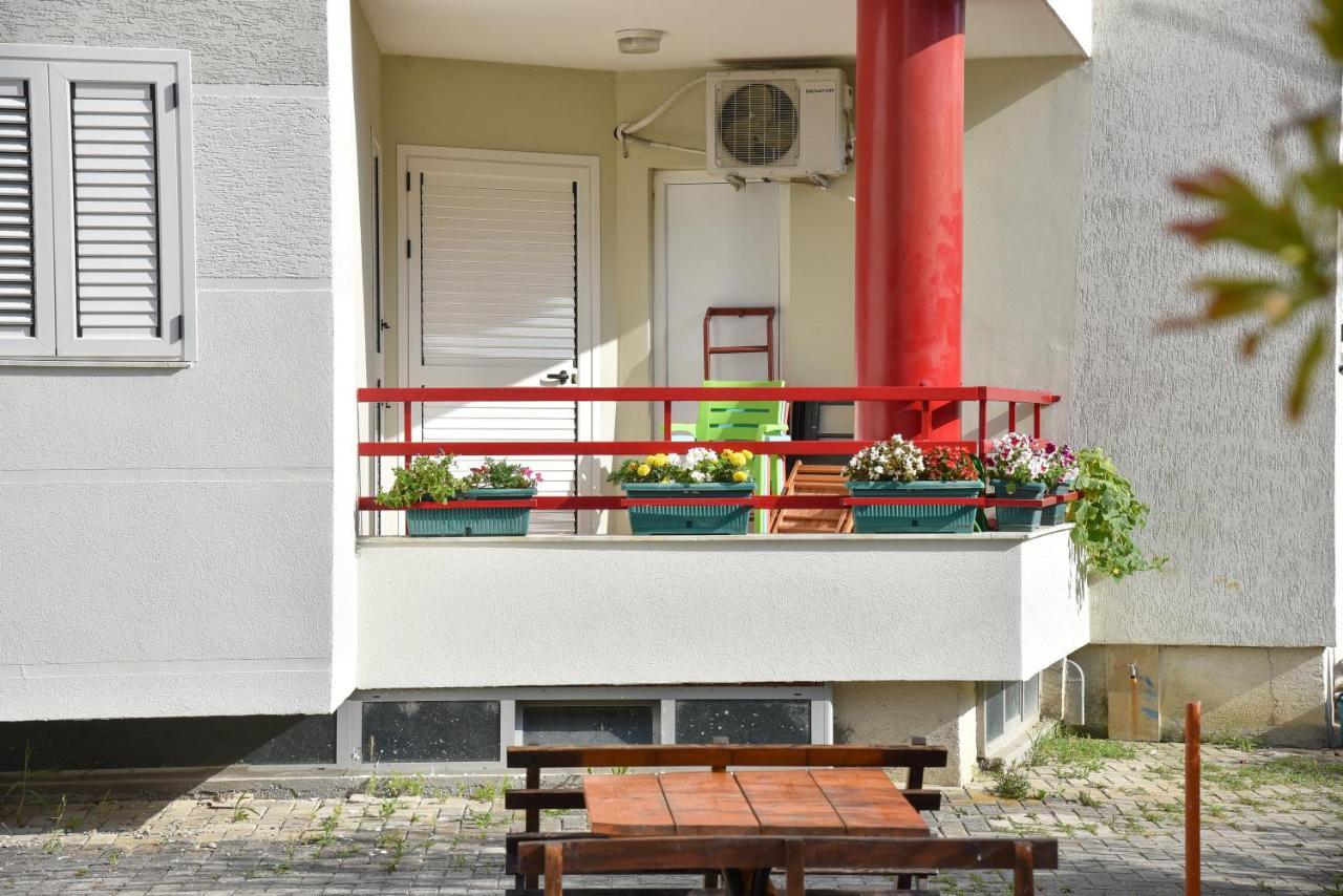 Flowers Apartments ゴーレム エクステリア 写真